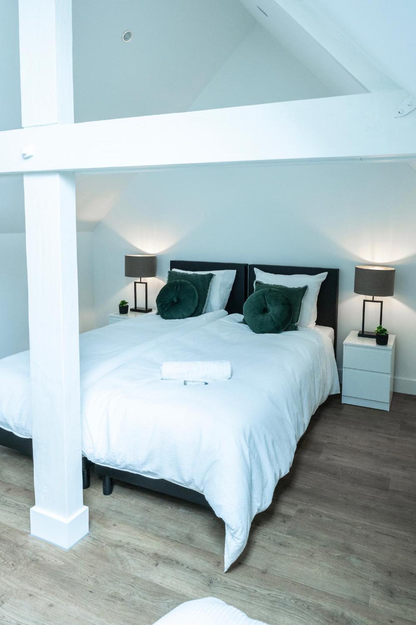 6-Bed Aircon House Diaz 60M2, Many Bedrooms ティルブルグ エクステリア 写真