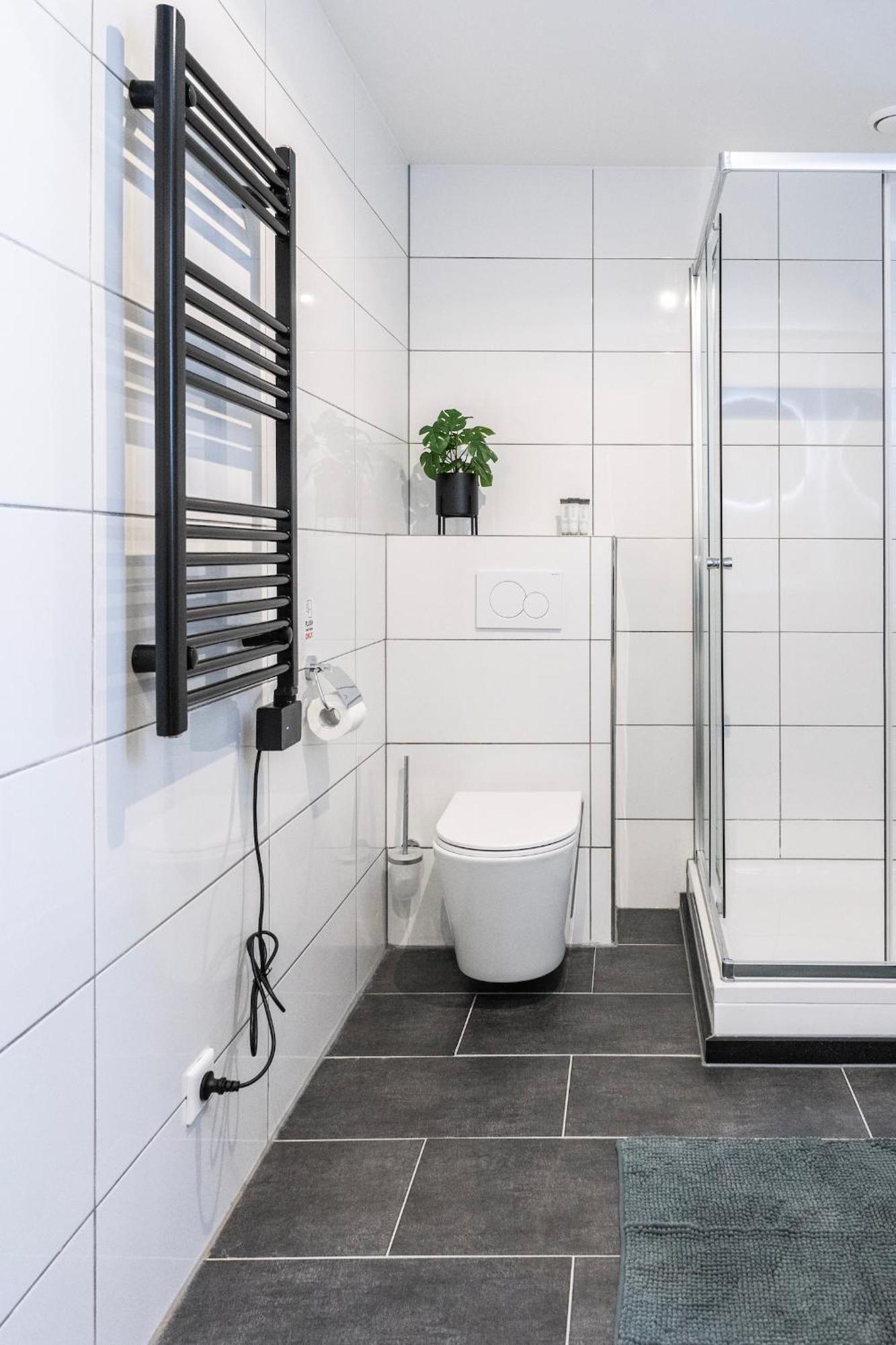 6-Bed Aircon House Diaz 60M2, Many Bedrooms ティルブルグ エクステリア 写真