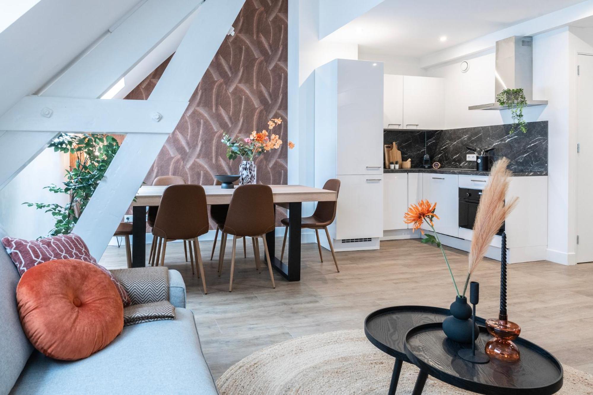 6-Bed Aircon House Diaz 60M2, Many Bedrooms ティルブルグ エクステリア 写真